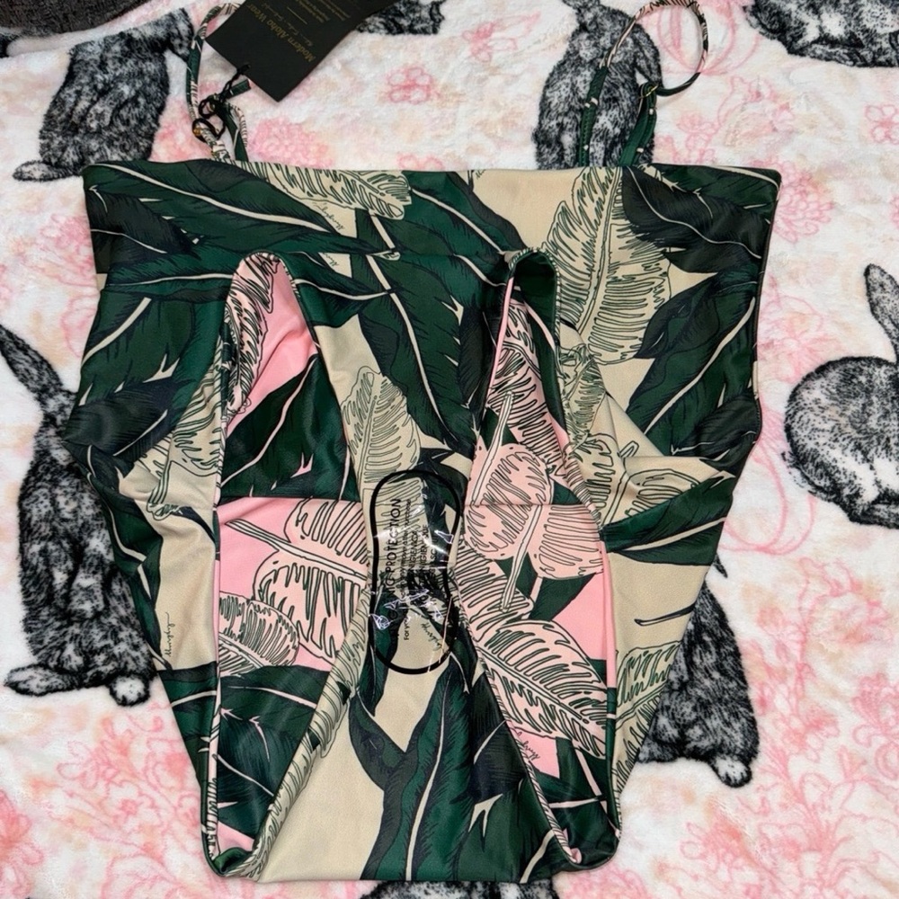 Lexbreezy Hawaii ๐บ Hanalei Reversible One Piece Swimsuit NWT - Picture 9 of 9